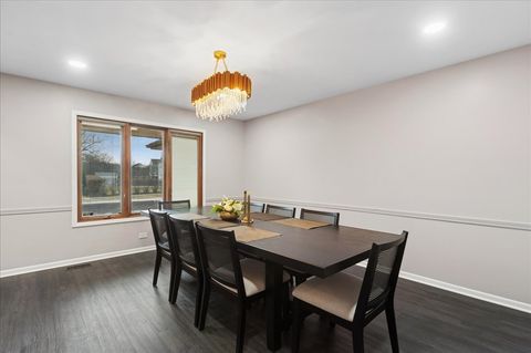 Tiny photo for 1415 Lori Lyn Lane, Northbrook, IL 60062 (MLS # 12570387)