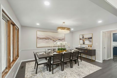 Tiny photo for 1415 Lori Lyn Lane, Northbrook, IL 60062 (MLS # 12570387)