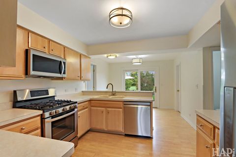 Tiny photo for 810 Harvest Drive, Lake Zurich, IL 60047 (MLS # 12495129)