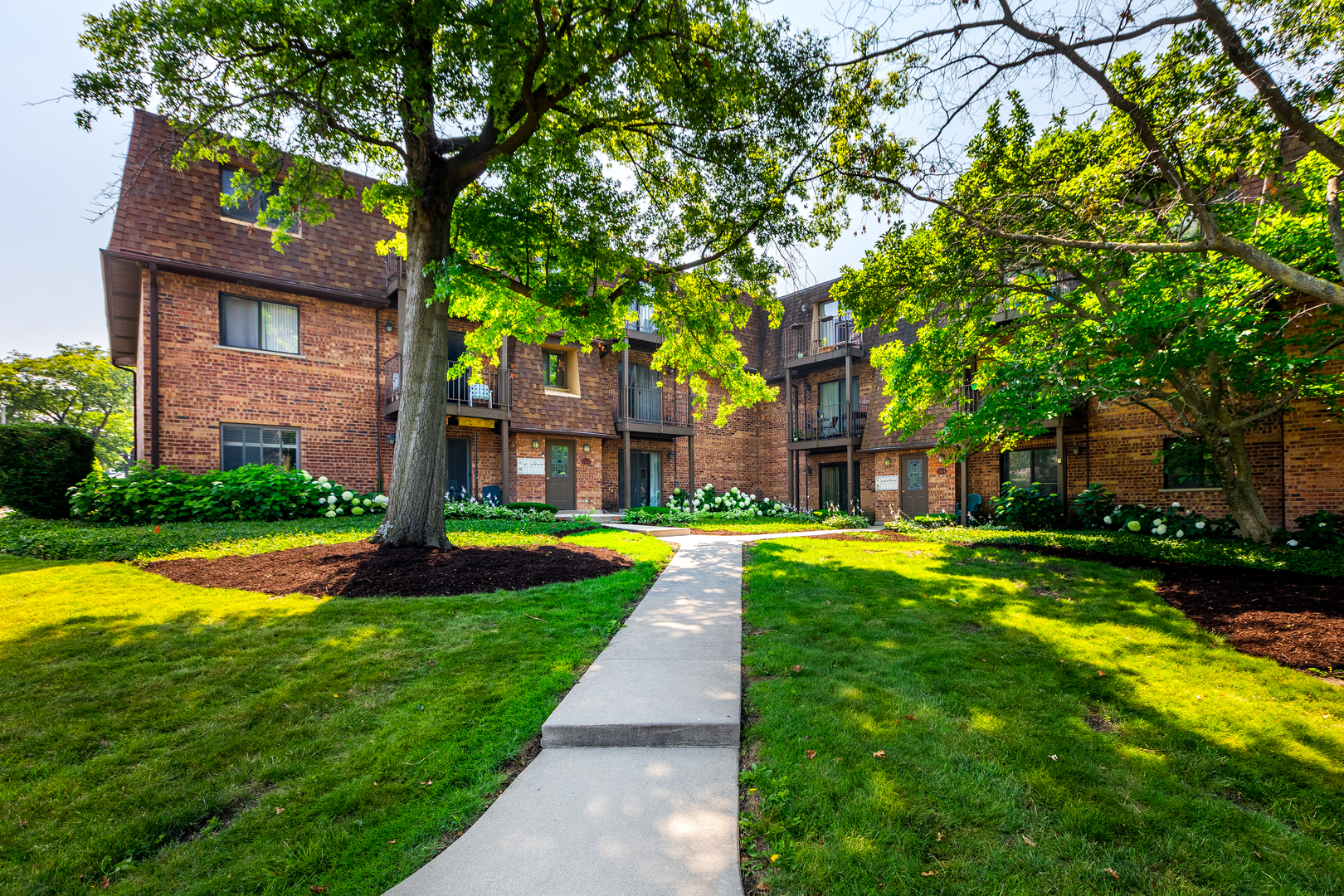 1500 S Fairfield Avenue 2A