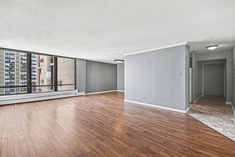 Tiny photo for 5740 N sheridan Road #8D, Chicago, IL 60660 (MLS # 12615545)