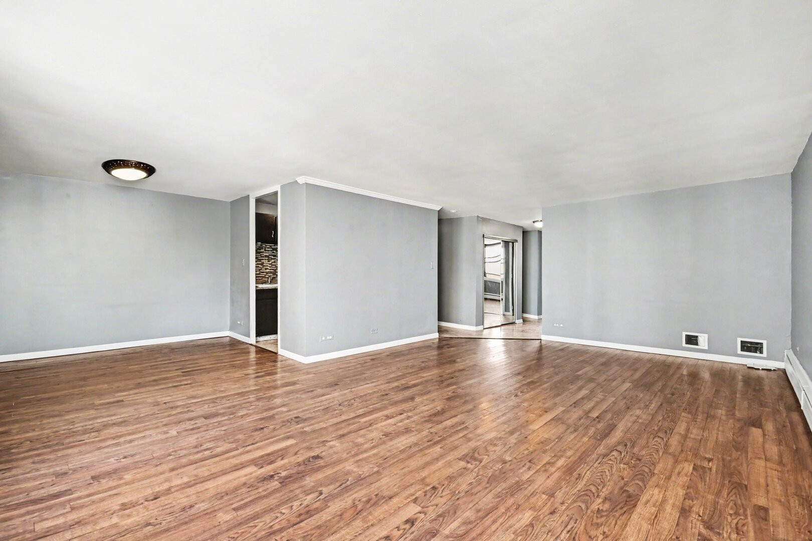 5740 N sheridan Road 8D