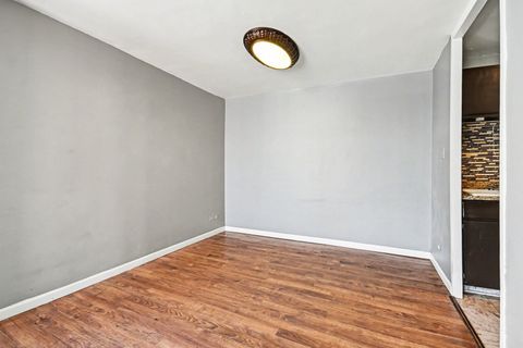 Tiny photo for 5740 N sheridan Road #8D, Chicago, IL 60660 (MLS # 12615545)