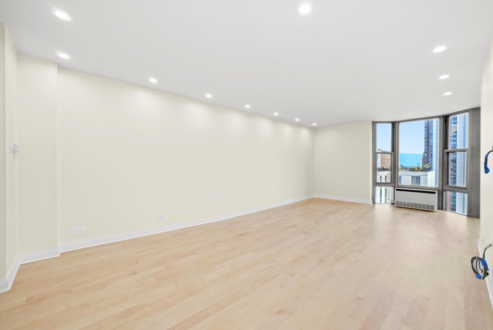 1340 N DEARBORN Street 17A