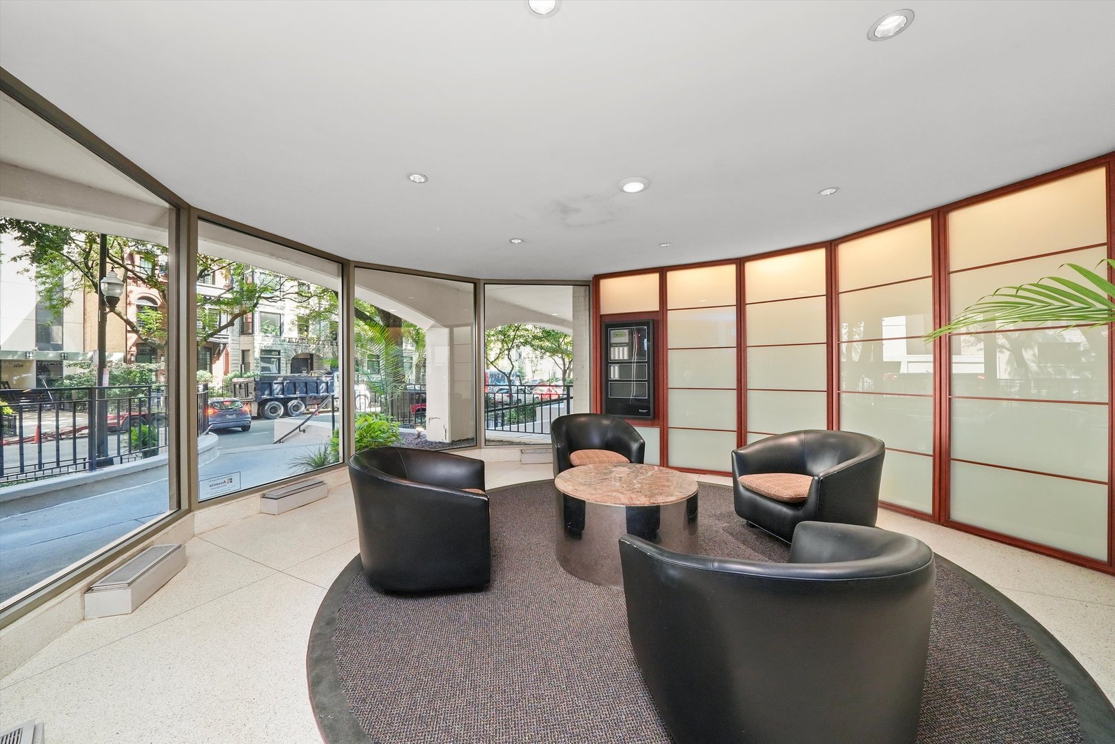 1340 N DEARBORN Street 17A