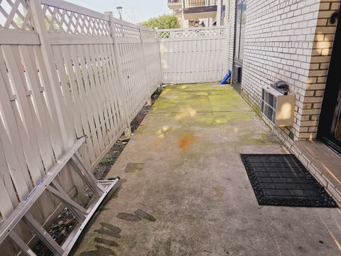 Tiny photo for 9078 W Heathwood Drive #1M, Niles, IL 60714 (MLS # 12583701)