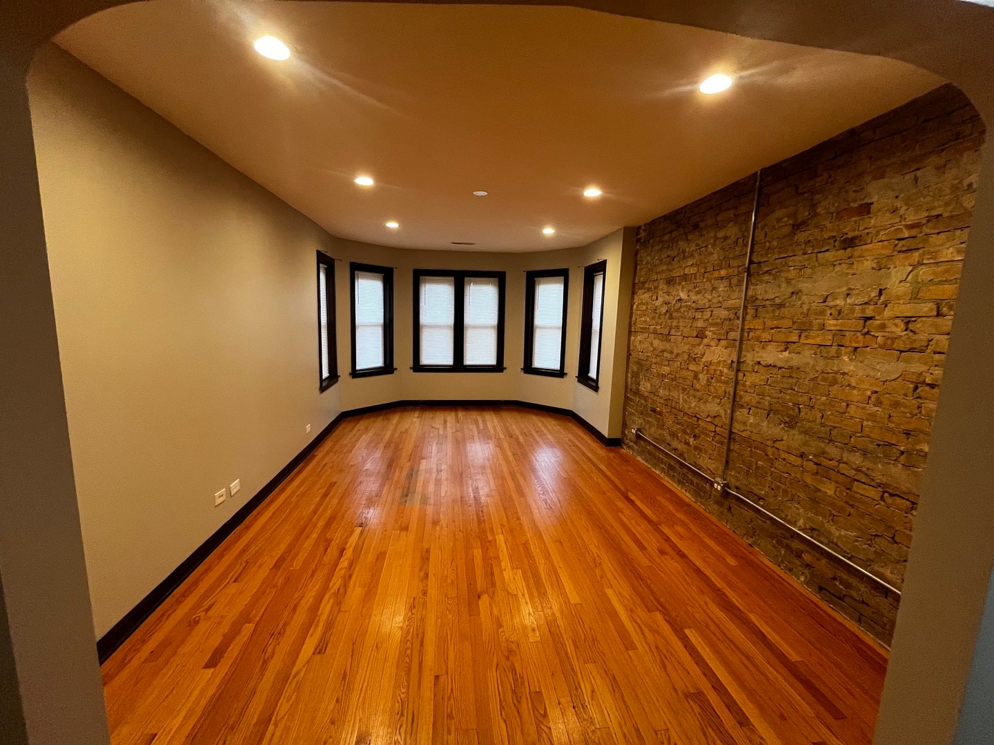 3123 W 55th Street 2W