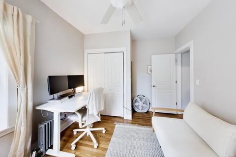 Tiny photo for 540 W Cornelia Avenue #2S, Chicago, IL 60657 (MLS # 12590297)