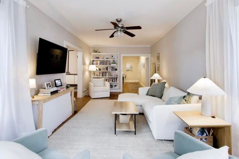 Tiny photo for 540 W Cornelia Avenue #2S, Chicago, IL 60657 (MLS # 12590297)