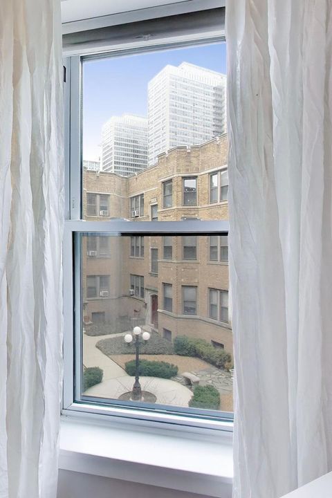 Tiny photo for 540 W Cornelia Avenue #2S, Chicago, IL 60657 (MLS # 12590297)