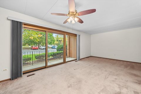 Tiny photo for 9925 Shady Lane #5001, Orland Park, IL 60462 (MLS # 12495036)