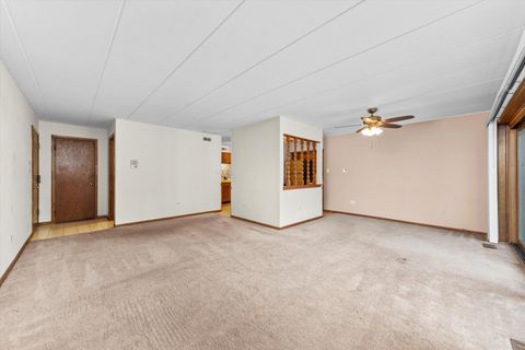 Tiny photo for 9925 Shady Lane #5001, Orland Park, IL 60462 (MLS # 12495036)