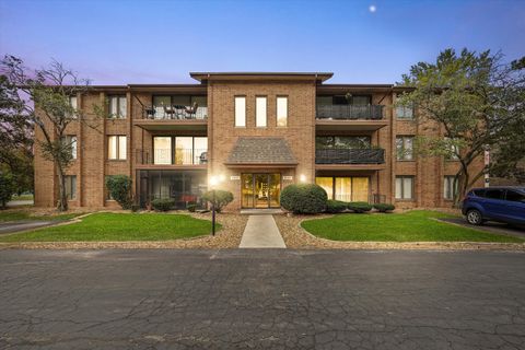 Tiny photo for 9925 Shady Lane #5001, Orland Park, IL 60462 (MLS # 12495036)