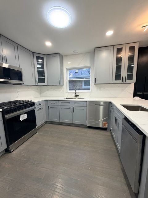 Tiny photo for 3024 W Fargo Avenue, Chicago, IL 60645 (MLS # 12501392)