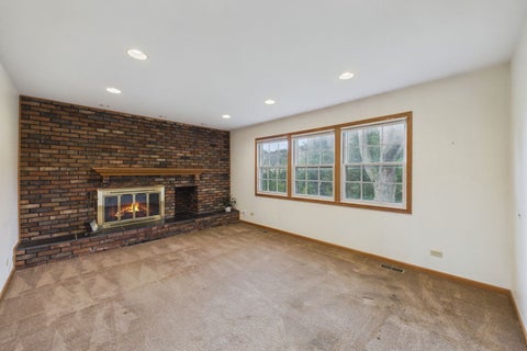 Tiny photo for 848 Clohesey Drive, Buffalo Grove, IL 60089 (MLS # 12758200)