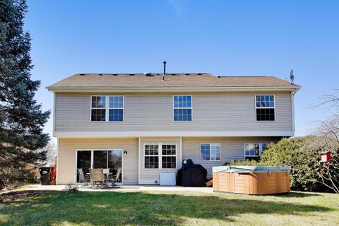 Tiny photo for 1703 Cunningham Lane, Crystal Lake, IL 60014 (MLS # 12593316)