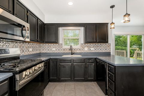 Tiny photo for 652 Timberline Drive, Bolingbrook, IL 60490 (MLS # 12458347)