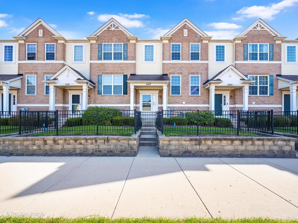 Photo for 6567 Church Street #0, Hanover Park, IL 60133 (MLS # 12496694)