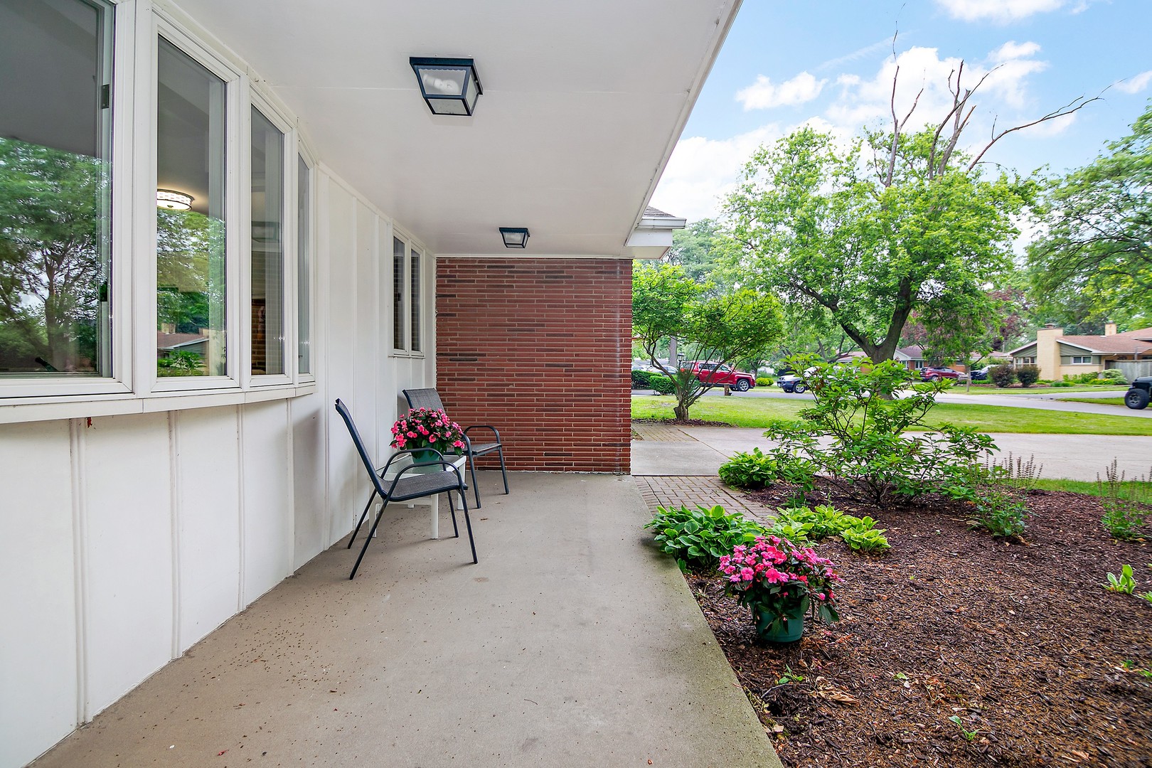 6231 W 127th Place