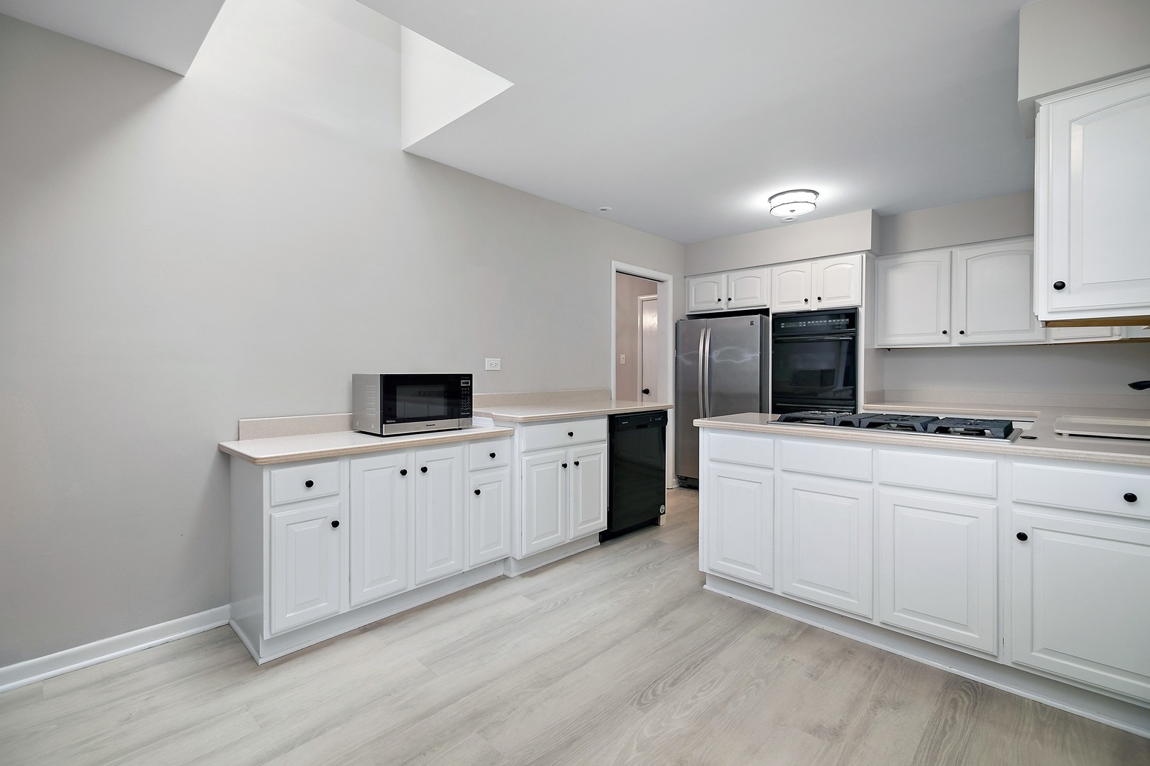 6231 W 127th Place