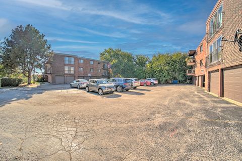 Tiny photo for 10230 Washington Avenue #1D, Oak Lawn, IL 60453 (MLS # 12506687)