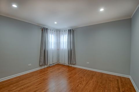 Tiny photo for 505 Dover Drive, Des Plaines, IL 60018 (MLS # 12525396)