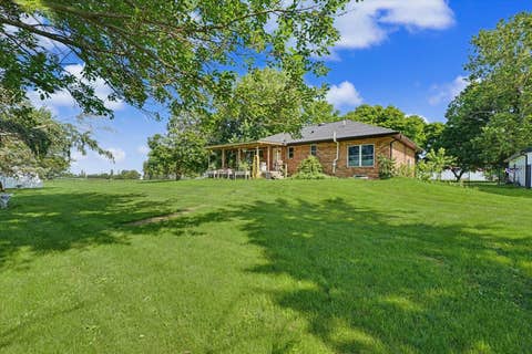 Tiny photo for 1413 E 2950 North Road, Mansfield, IL 61854 (MLS # 12685487)