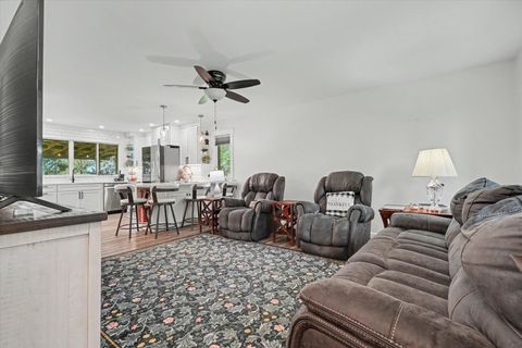 Tiny photo for 1413 E 2950 North Road, Mansfield, IL 61854 (MLS # 12685487)