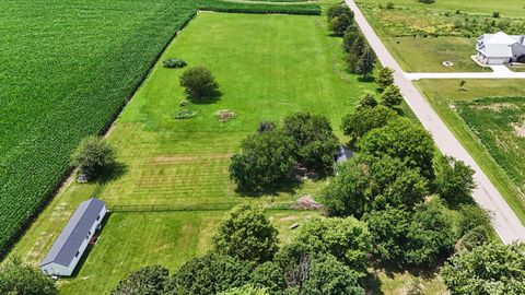 Tiny photo for 1413 E 2950 North Road, Mansfield, IL 61854 (MLS # 12685487)