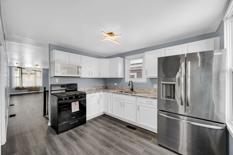 Tiny photo for 554 Douglas Avenue, Calumet City, IL 60409 (MLS # 12527637)