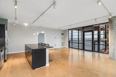 Tiny photo for 860 W Blackhawk Street, Chicago, IL 60642 (MLS # 12734079)