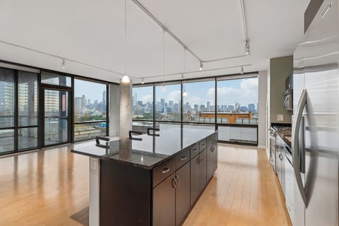 Tiny photo for 860 W Blackhawk Street, Chicago, IL 60642 (MLS # 12734079)