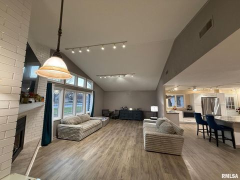 Tiny photo for 2 PINEWOOD Drive, Carbondale, IL 62901 (MLS # QC4269880)