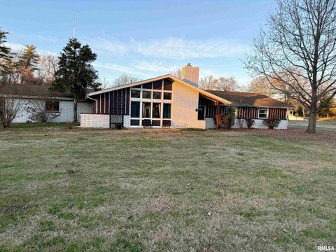 Tiny photo for 2 PINEWOOD Drive, Carbondale, IL 62901 (MLS # QC4269880)