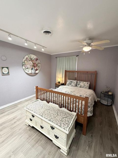 Tiny photo for 2 PINEWOOD Drive, Carbondale, IL 62901 (MLS # QC4269880)