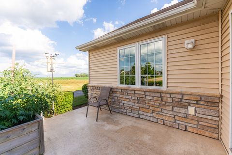 Tiny photo for 2182 Waterbury Lane E #2182, Sycamore, IL 60178 (MLS # 12490494)