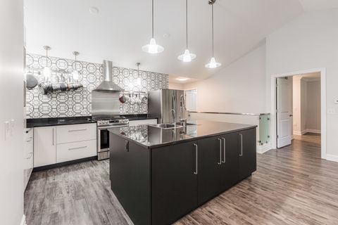 Tiny photo for 2182 Waterbury Lane E #2182, Sycamore, IL 60178 (MLS # 12490494)