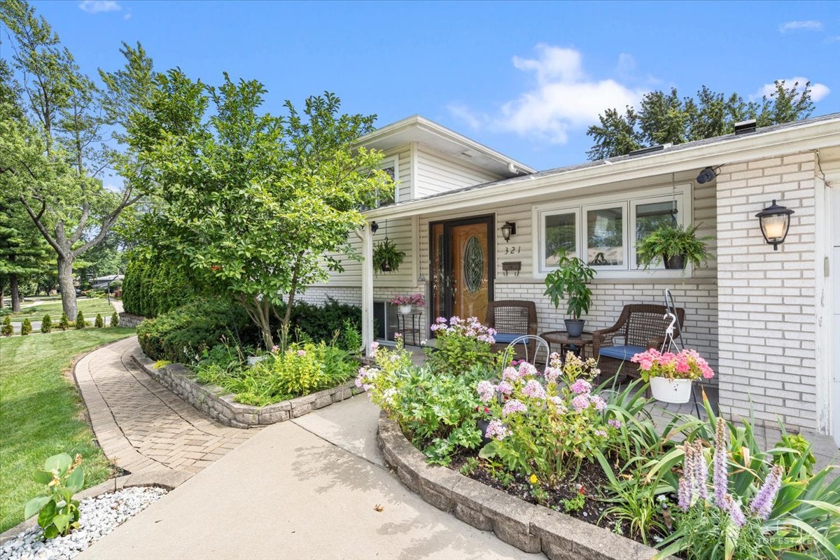 321 Hickory Lane