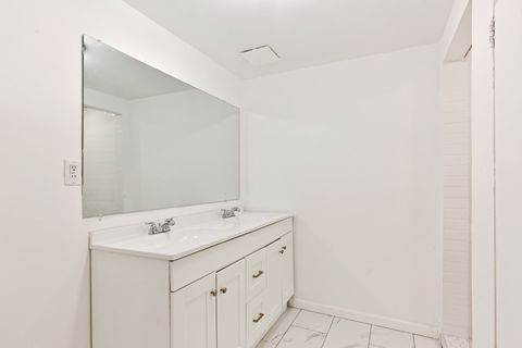 Tiny photo for 194 N Entrance Avenue, Kankakee, IL 60901 (MLS # 12536879)