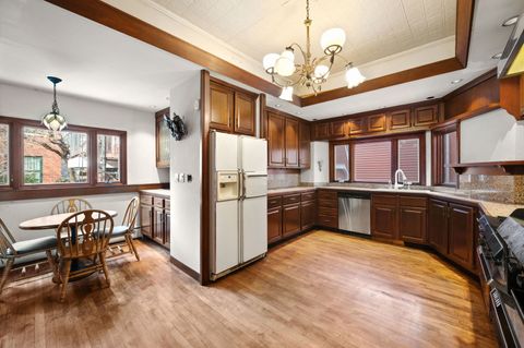 Tiny photo for 832 W Junior Terrace, Chicago, IL 60613 (MLS # 12585503)