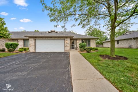 Photo of 2417 Par Four Court #2417, Joliet, IL 60436 (MLS # 12672059)