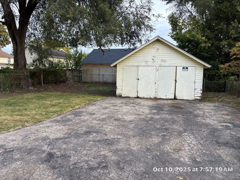 Tiny photo for 548 E New York Street, Aurora, IL 60505 (MLS # 12492851)