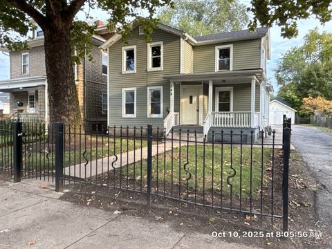 Photo of 548 E New York Street, Aurora, IL 60505 (MLS # 12492851)