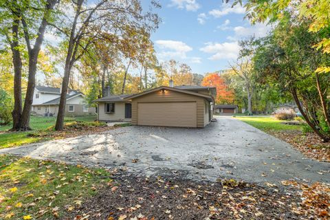 Tiny photo for 160 E Forest Lane, Palatine, IL 60067 (MLS # 12507748)