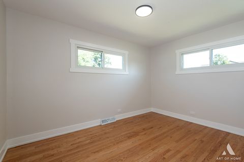 Tiny photo for 6710 W 115th Street, Worth, IL 60482 (MLS # 12489200)