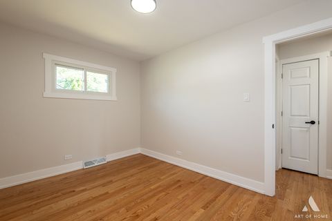 Tiny photo for 6710 W 115th Street, Worth, IL 60482 (MLS # 12489200)