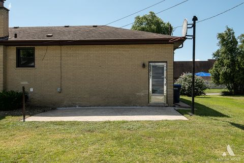 Tiny photo for 6710 W 115th Street, Worth, IL 60482 (MLS # 12489200)