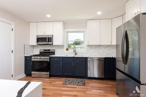 Tiny photo for 6710 W 115th Street, Worth, IL 60482 (MLS # 12489200)