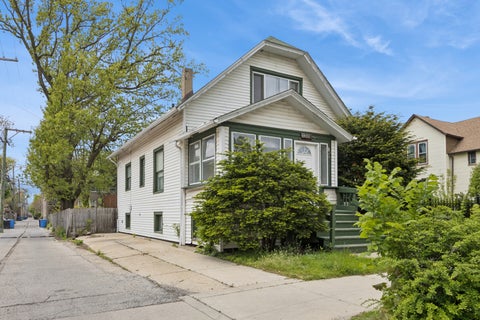 Tiny photo for 7220 N Hamilton Avenue, Chicago, IL 60645 (MLS # 12639072)