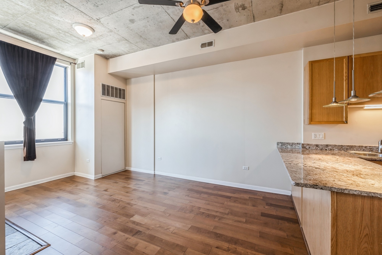 1464 S Michigan Avenue 1008